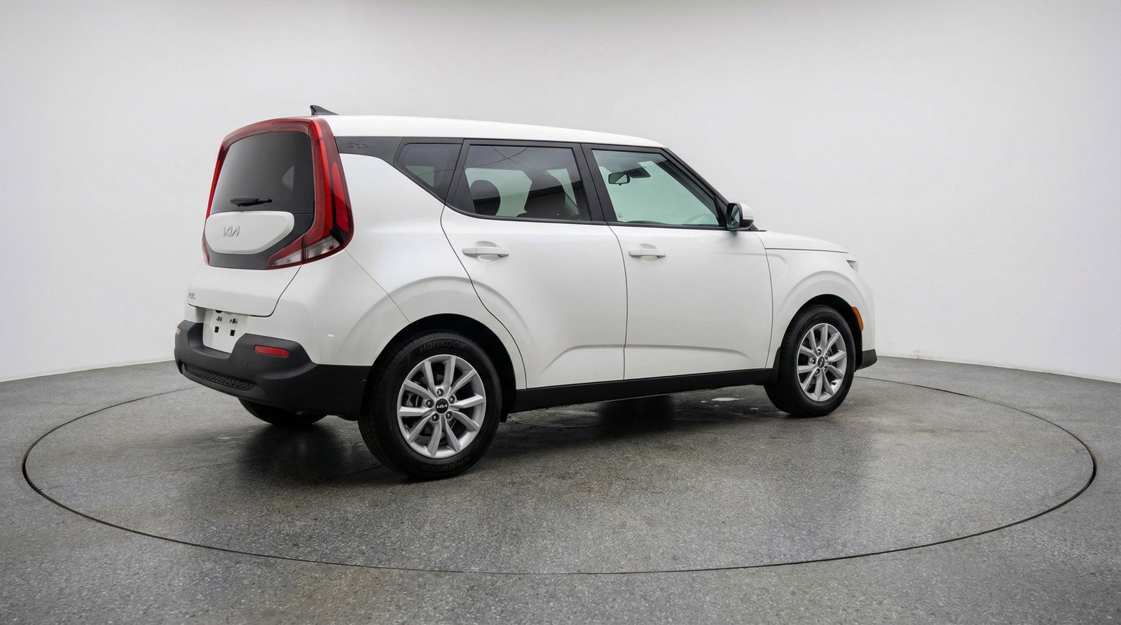 Used 2025 Kia Soul LX w/ LX Technology Package image 9