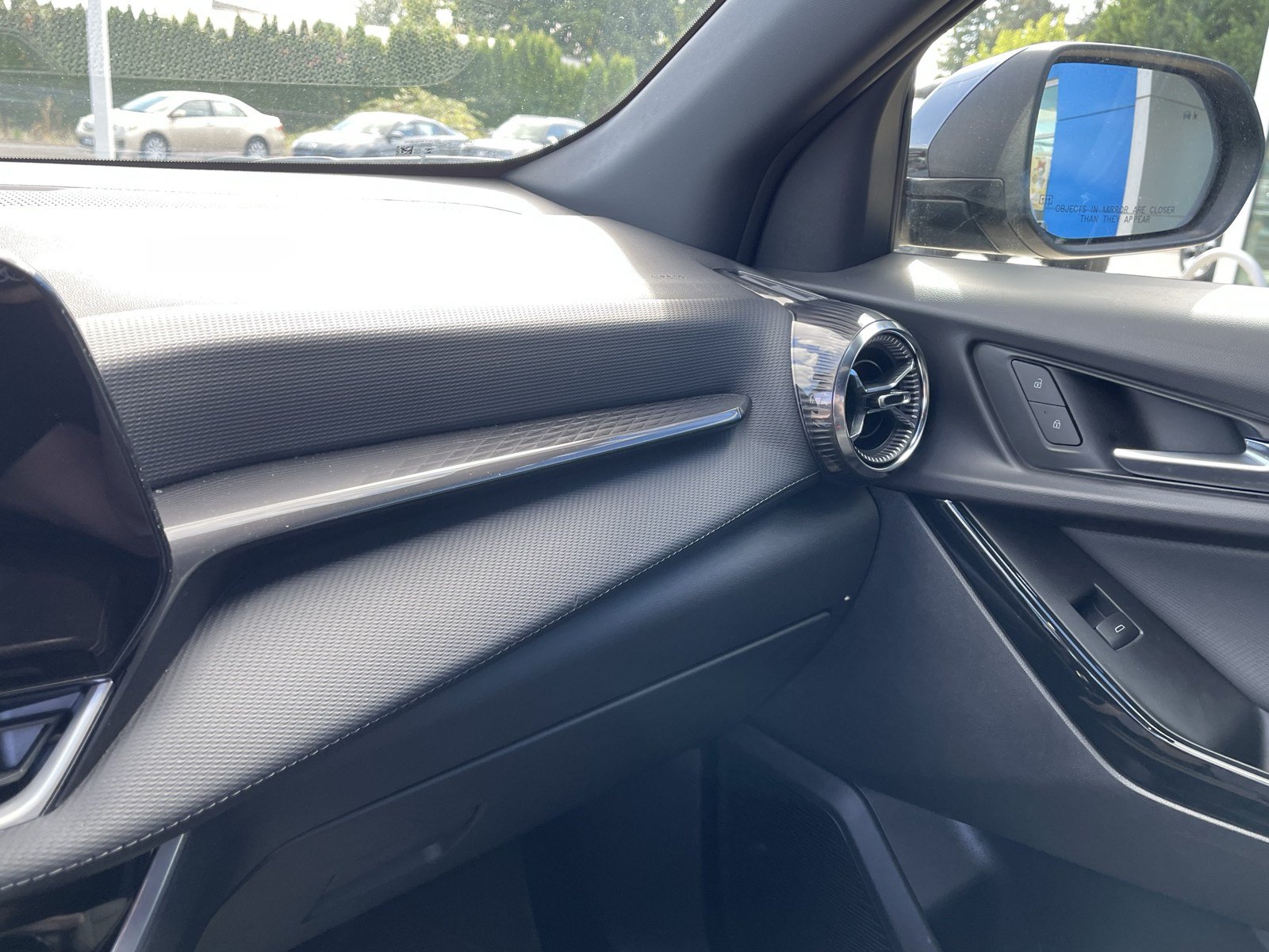 Used 2026 Chevrolet Equinox LT AWD/4WD image 22
