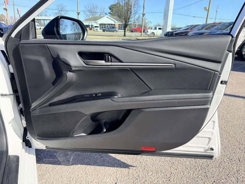 Certified 2025 Toyota Camry SE w/ Convenience Package image 11