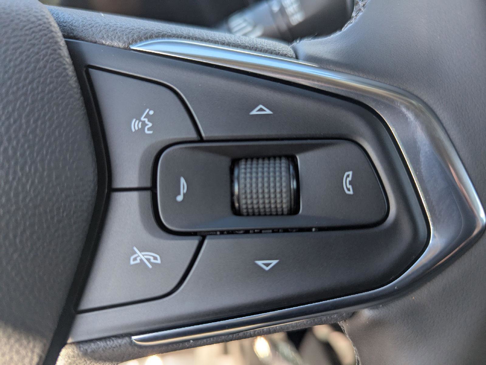 New 2026 Chevrolet Trax LT w/ Sunroof Package image 29