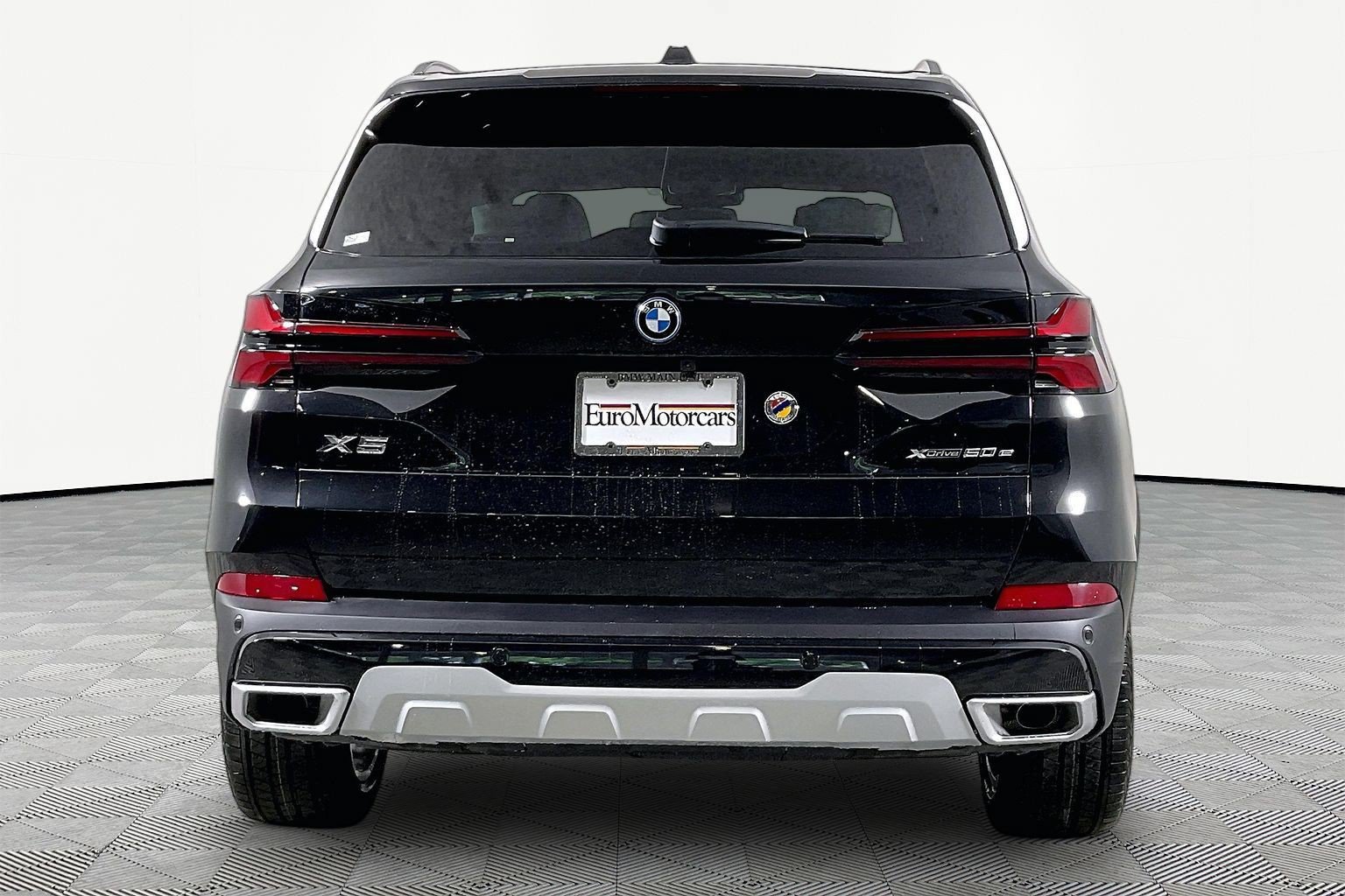 New 2026 BMW X5 xDrive50e w/ Premium Package AWD/4WD image 5