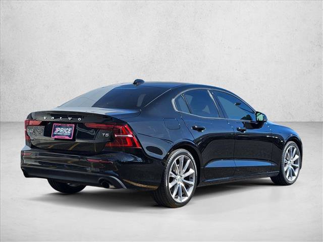 Used 2019 Volvo S60 T5 Momentum w/ Premium Package FWD image 5