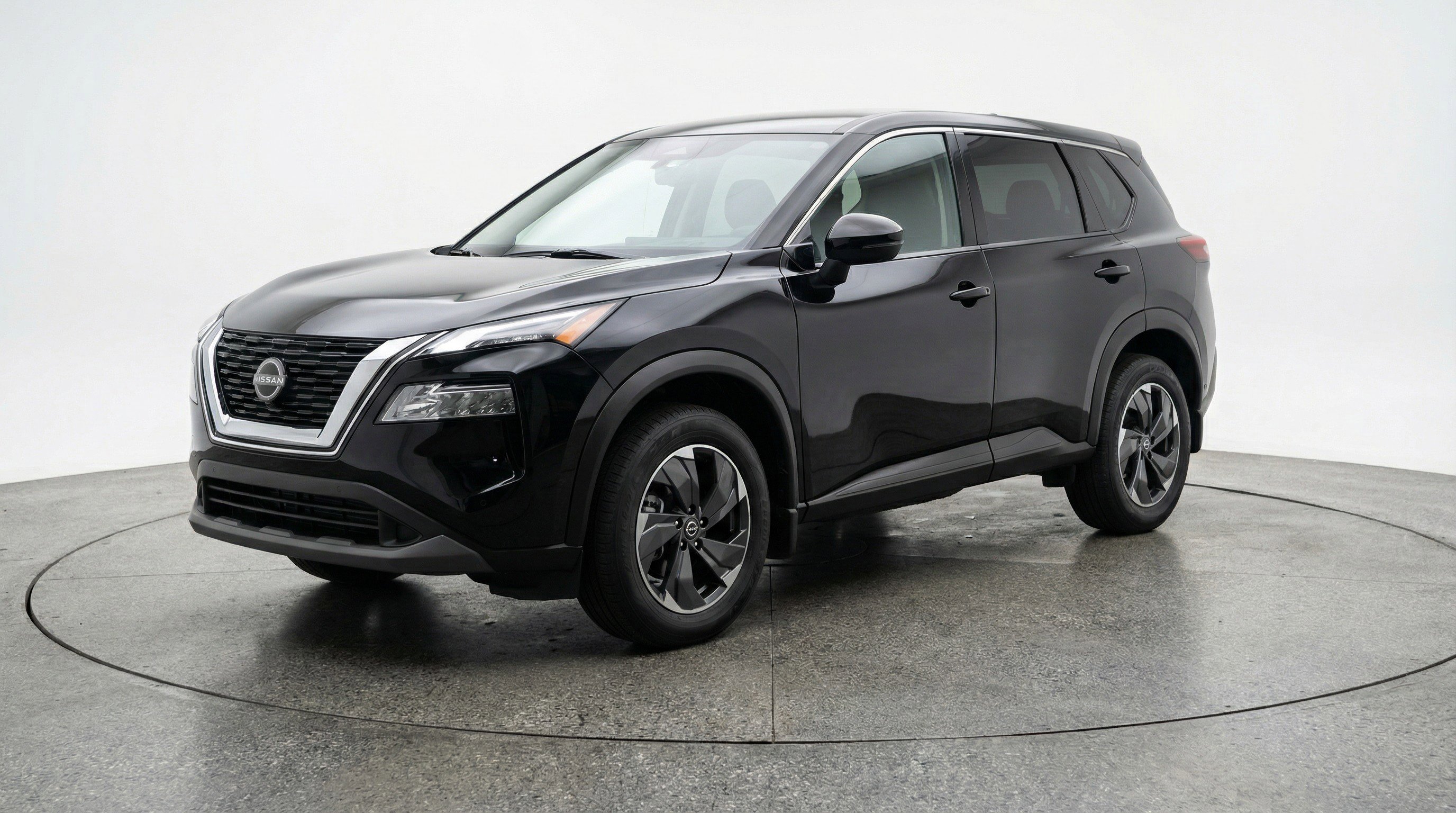Used 2025 Nissan Rogue SV image 3