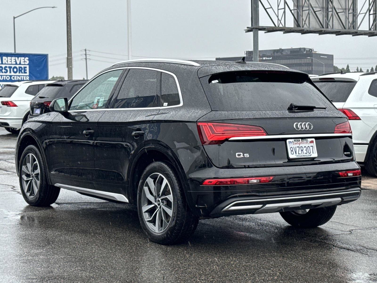 Used 2021 Audi Q5 Premium Plus w/ Premium Plus Package image 3