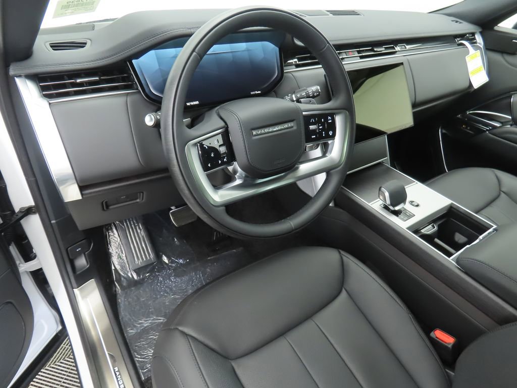 New 2025 Land Rover Range Rover Long Wheelbase SE image 9