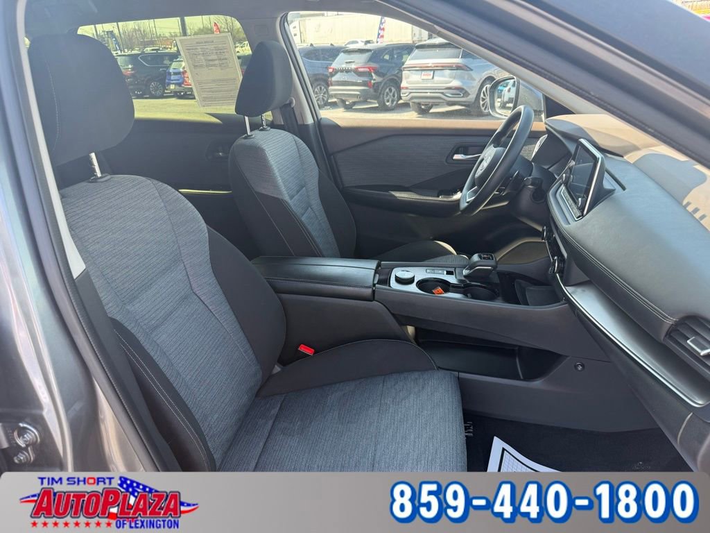 Used 2023 Nissan Rogue SV AWD/4WD image 26