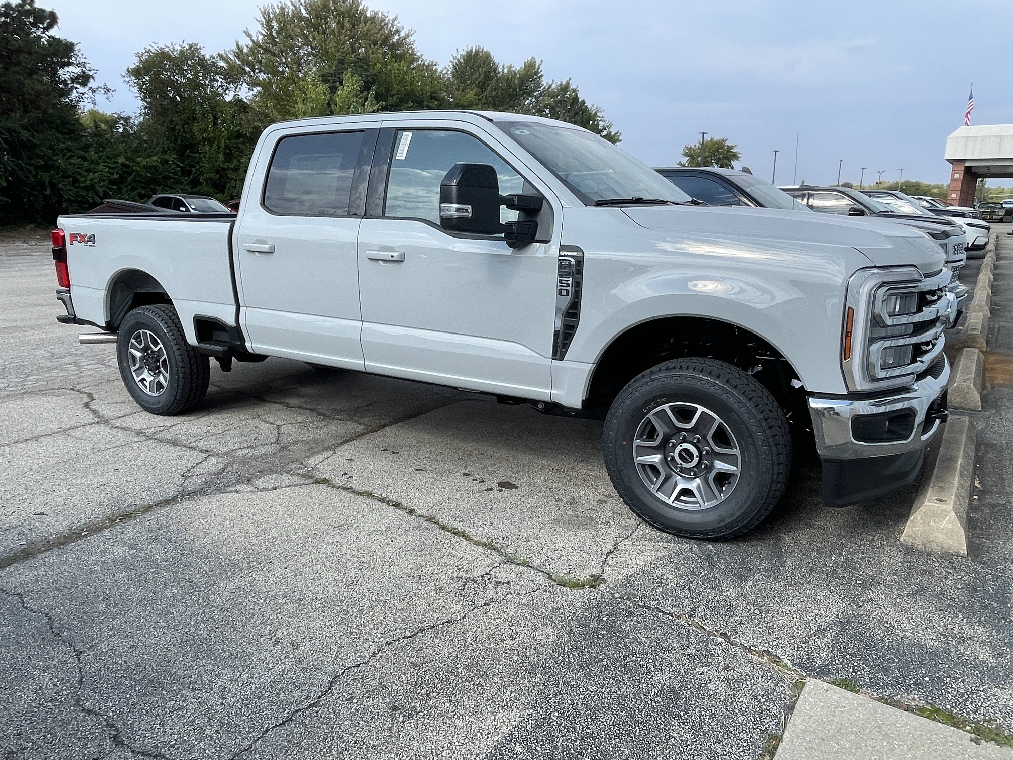 New 2026 Ford F250 Lariat w/ FX4 Off-Road Package image 5