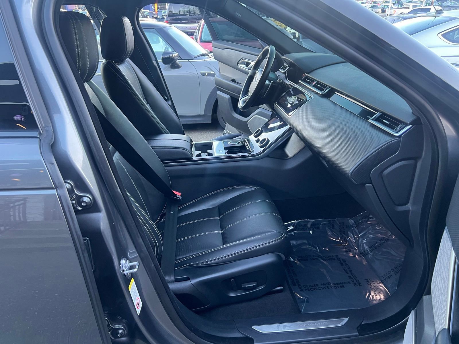 Used 2019 Land Rover Range Rover Velar R-Dynamic SE image 27