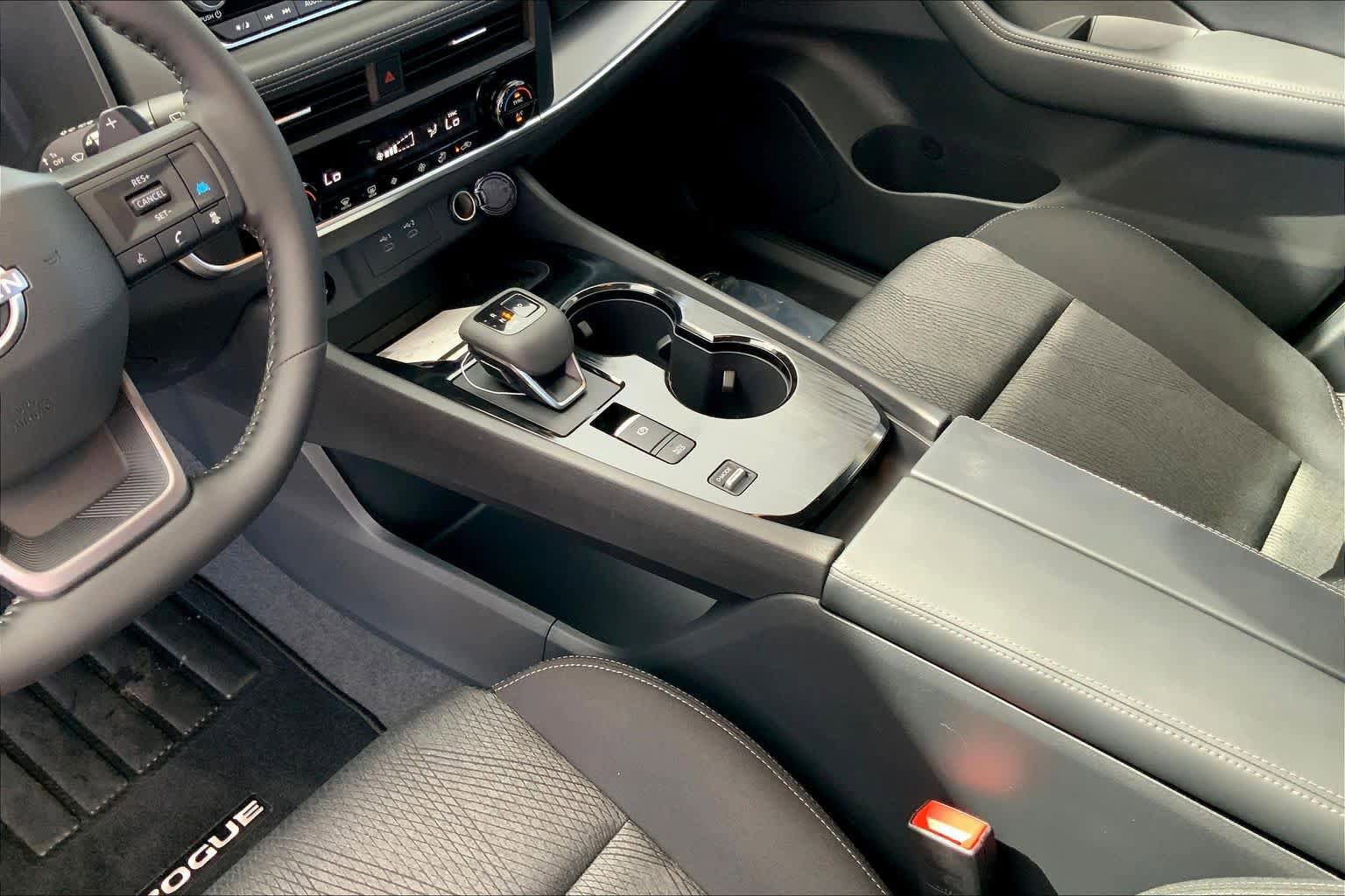 New 2026 Nissan Rogue SV FWD image 7