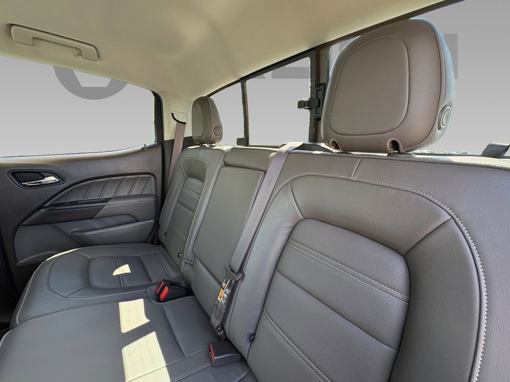 Used 2022 GMC Canyon Denali image 4