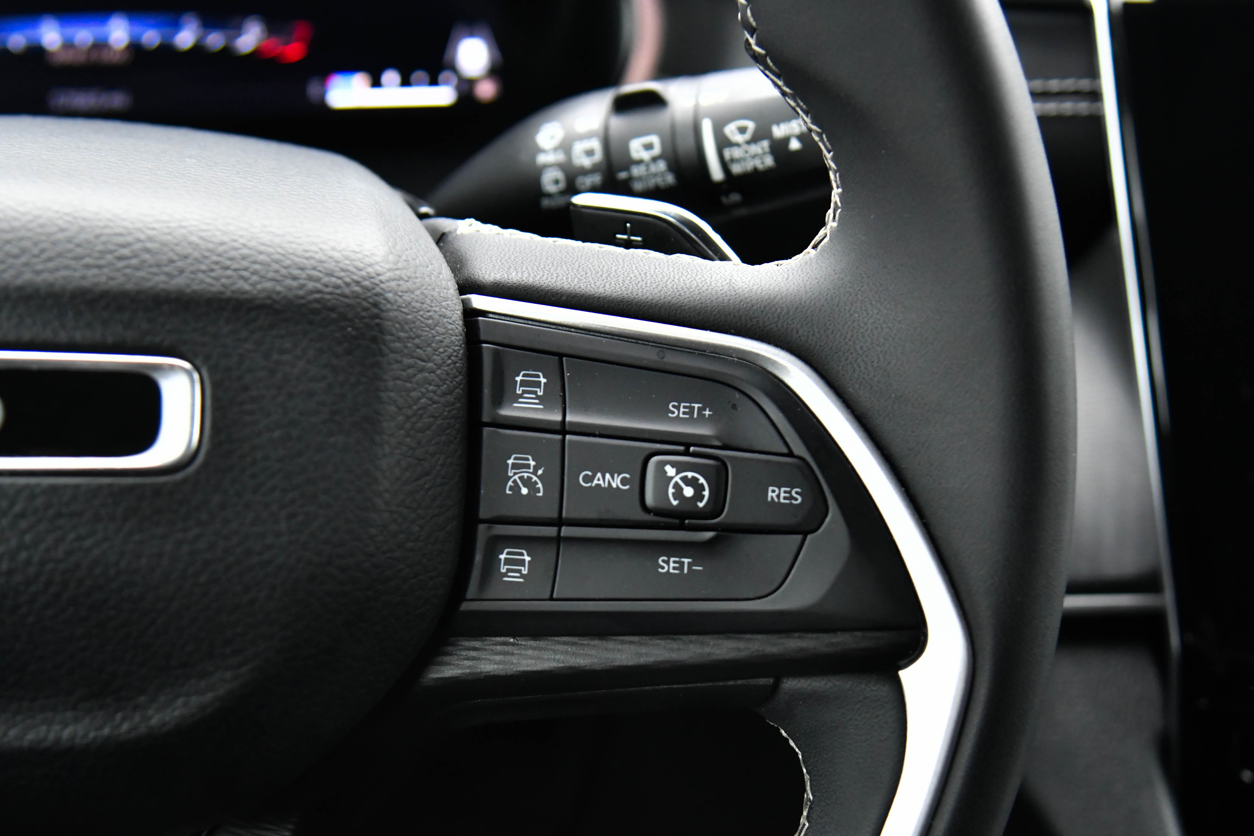 Used 2023 Jeep Grand Cherokee L Laredo image 30