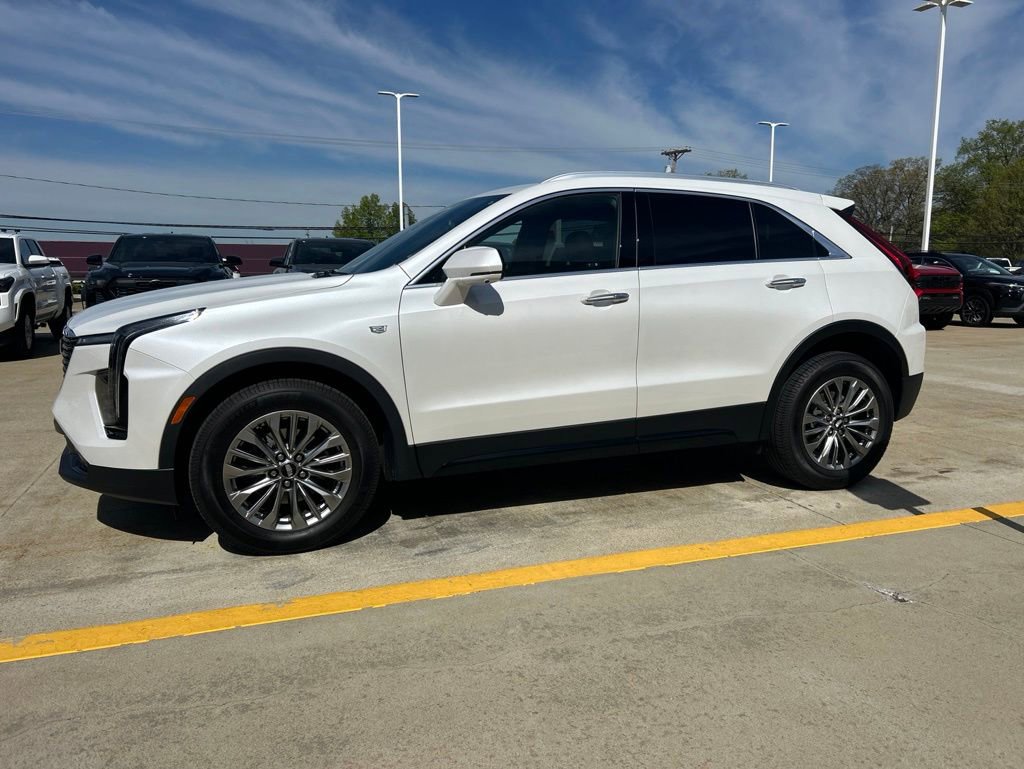 Used 2024 Cadillac XT4 Premium Luxury w/ Active Safety Package AWD/4WD image 4