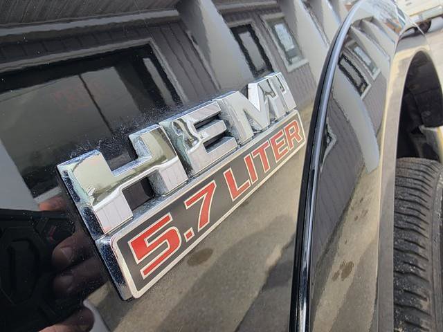 Used 2014 RAM 1500 Laramie w/ Convenience Group image 26