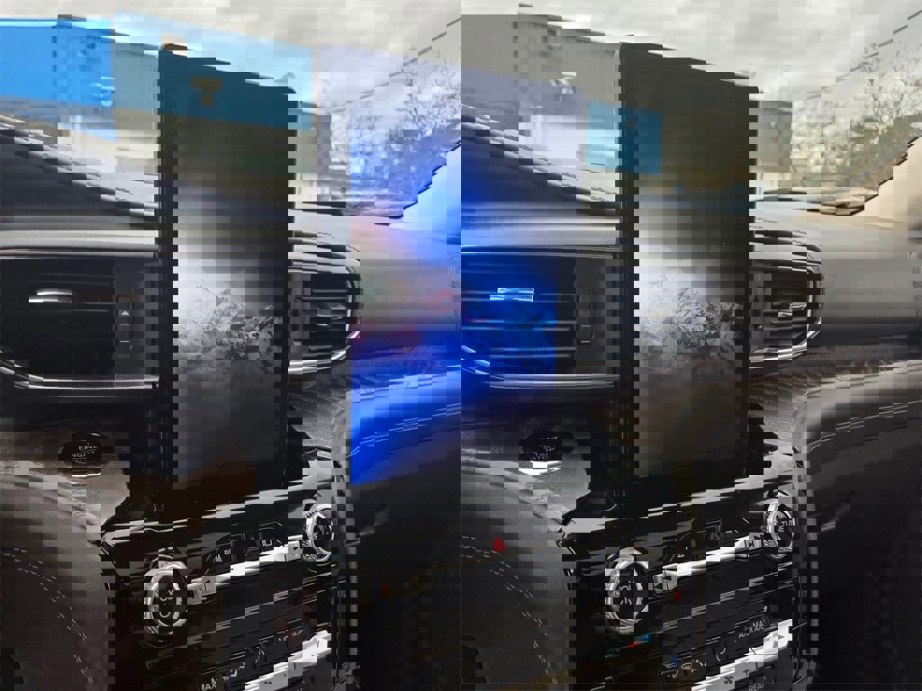 Used 2022 Ford Explorer Platinum w/ Equipment Group 601A image 16