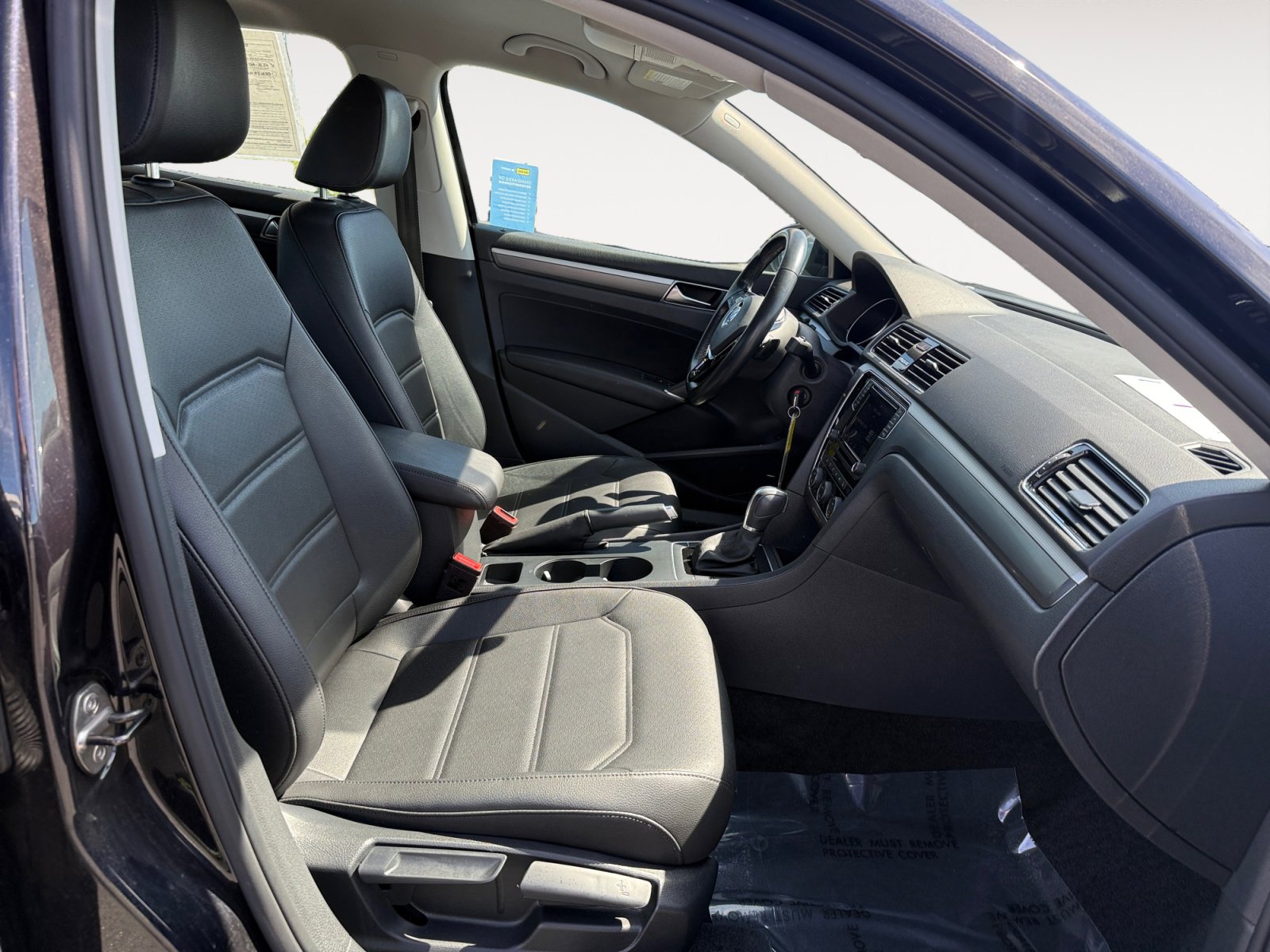 Used 2018 Volkswagen Passat 2.0T R-Line image 19