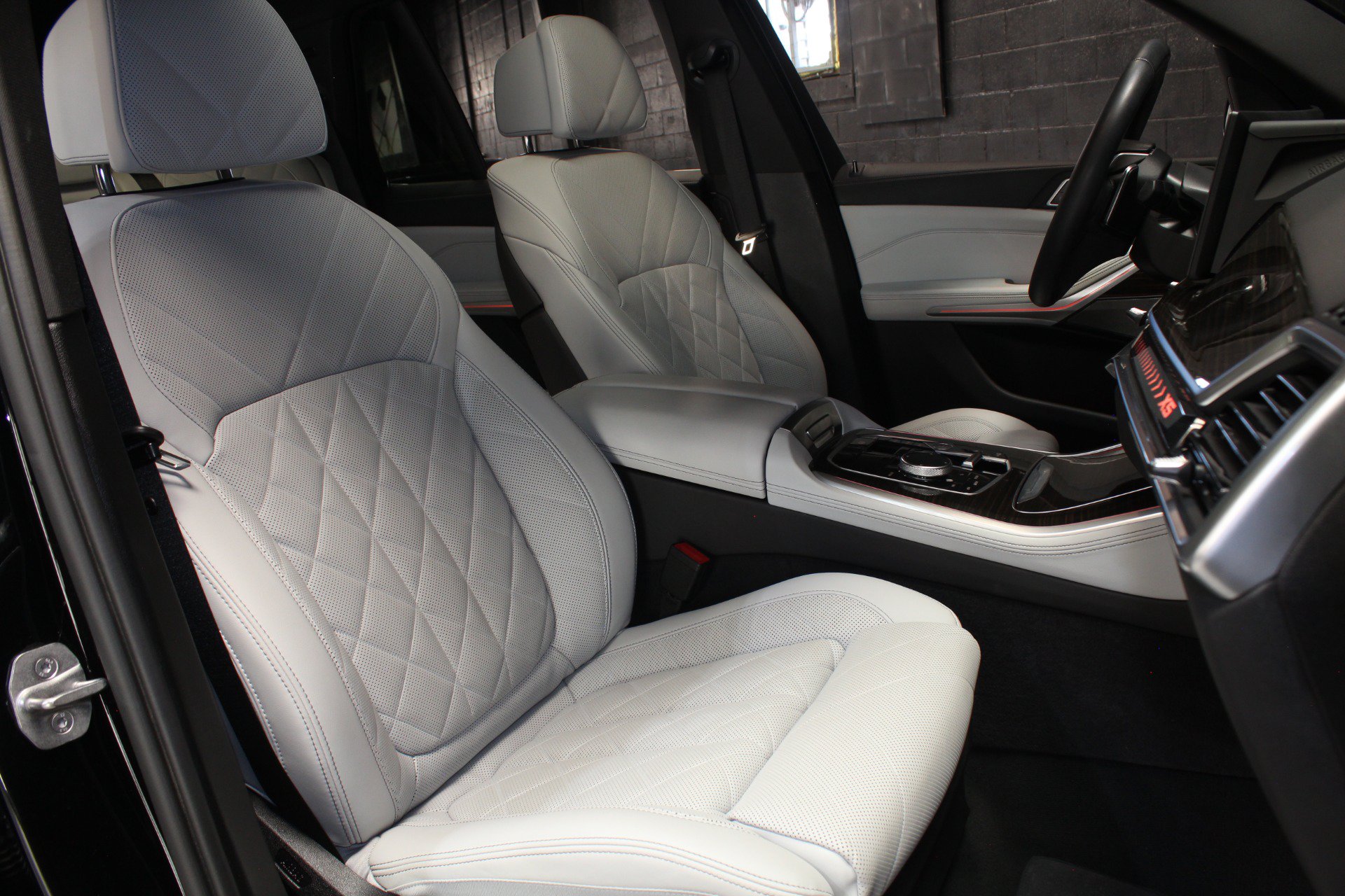 Used 2024 BMW X5 sDrive40i w/ Premium Package RWD image 51