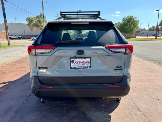 Used 2021 Toyota RAV4 XLE w/ Convenience Package AWD/4WD image 6