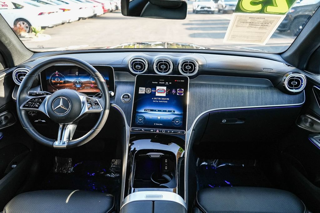 Used 2025 Mercedes-Benz GLC 300 image 12