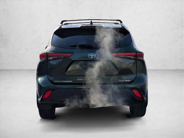 Used 2023 Toyota Highlander XLE image 7