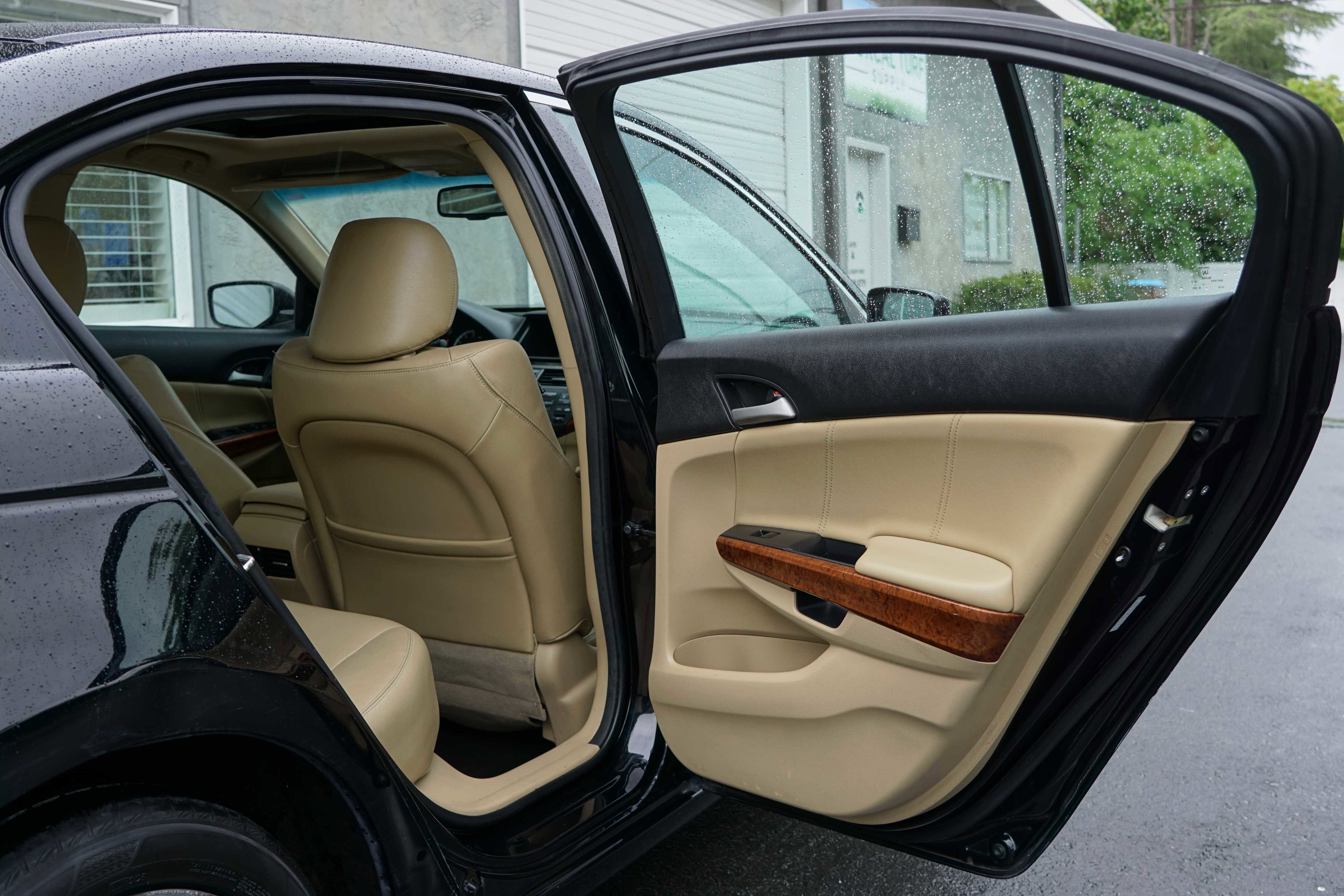 Used 2012 Honda Accord EX-L image 25