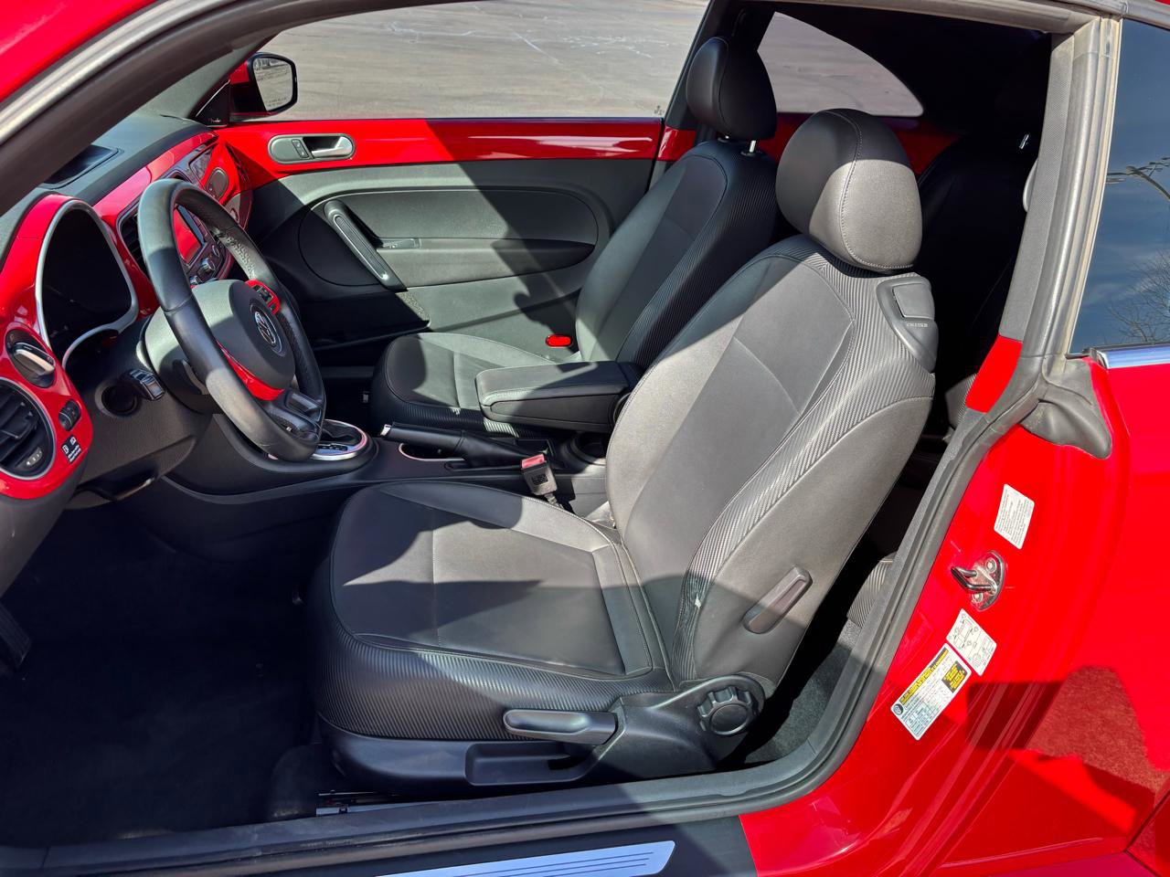 Used 2013 Volkswagen Beetle TDI FWD image 10