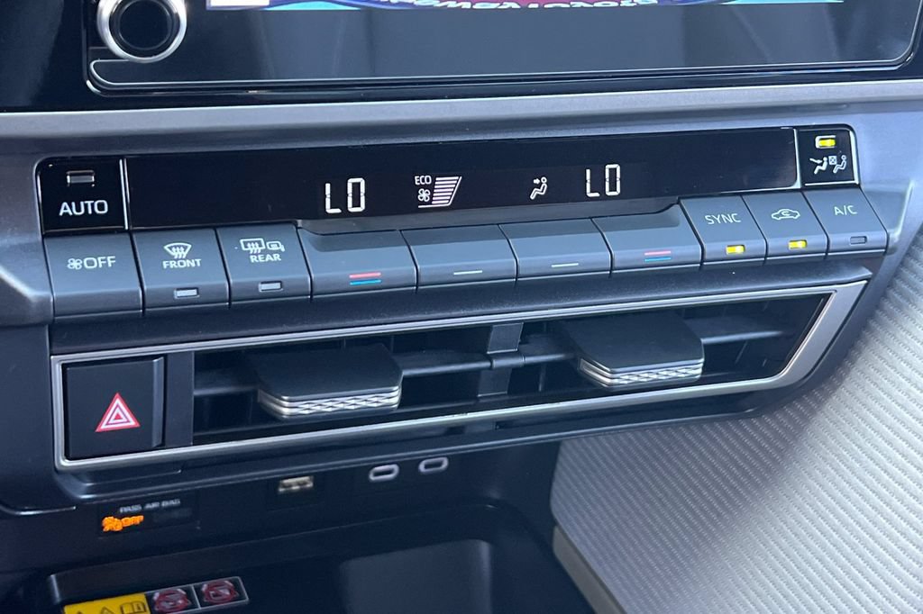 Used 2026 Toyota Camry SE FWD image 21