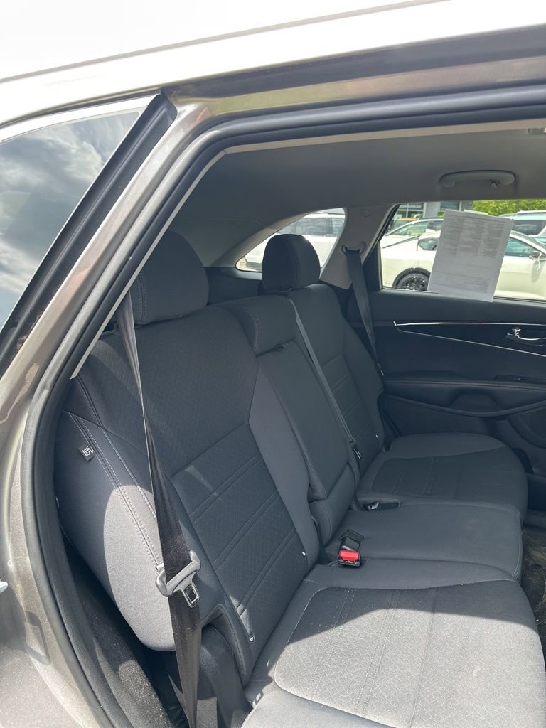 Used 2016 Kia Sorento LX w/ LX Convenience Package AWD/4WD image 18