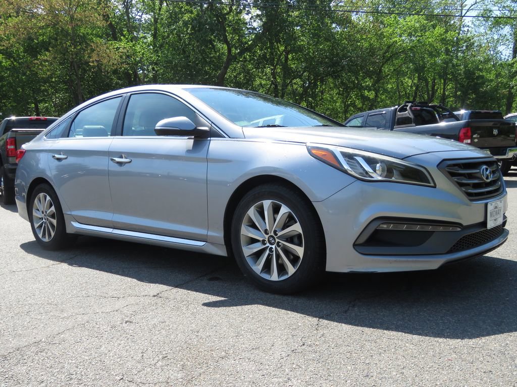 Used 2017 Hyundai Sonata Sport w/ Value Edition Package 02 FWD image 3
