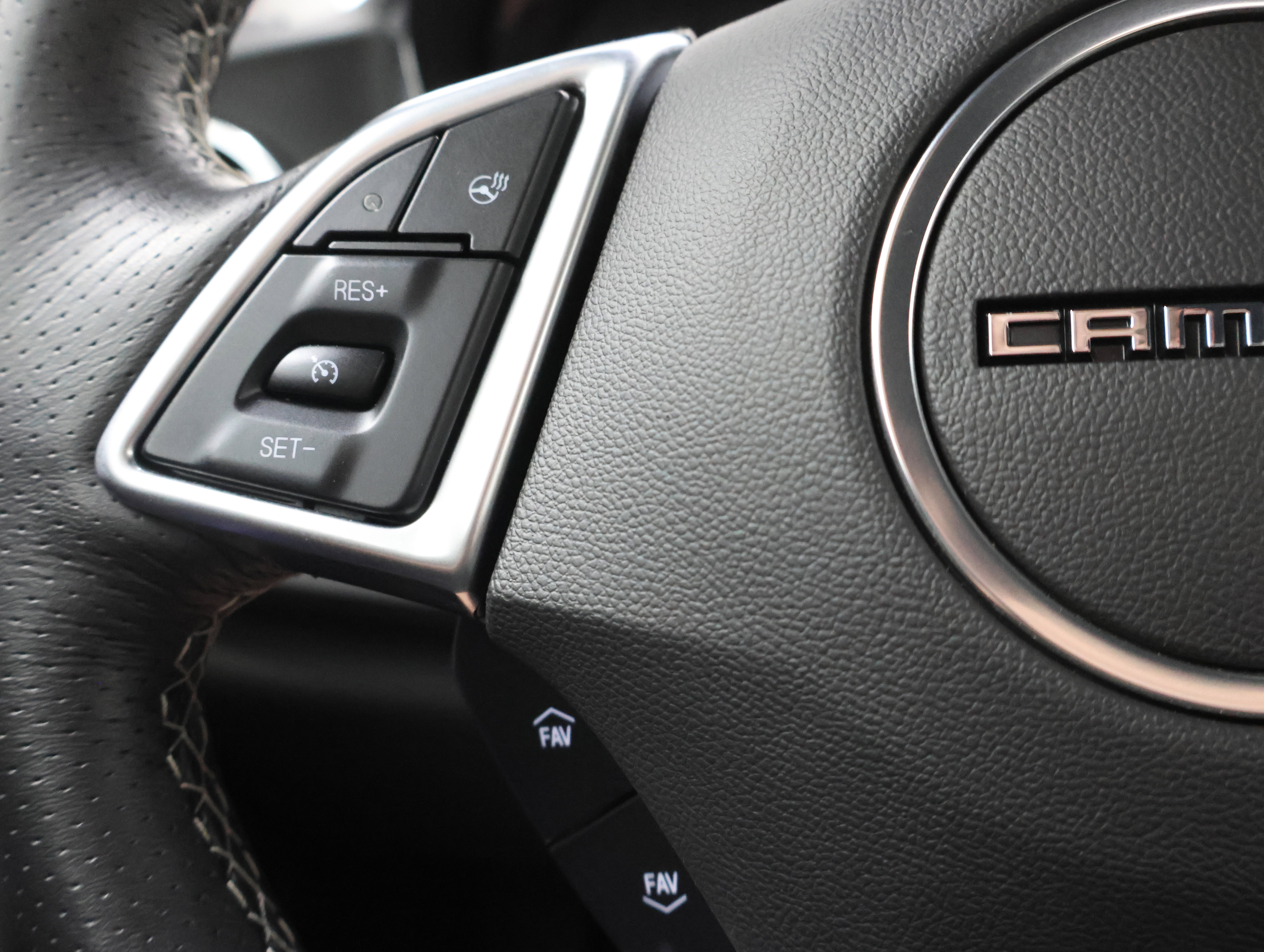 Used 2019 Chevrolet Camaro SS RWD image 16
