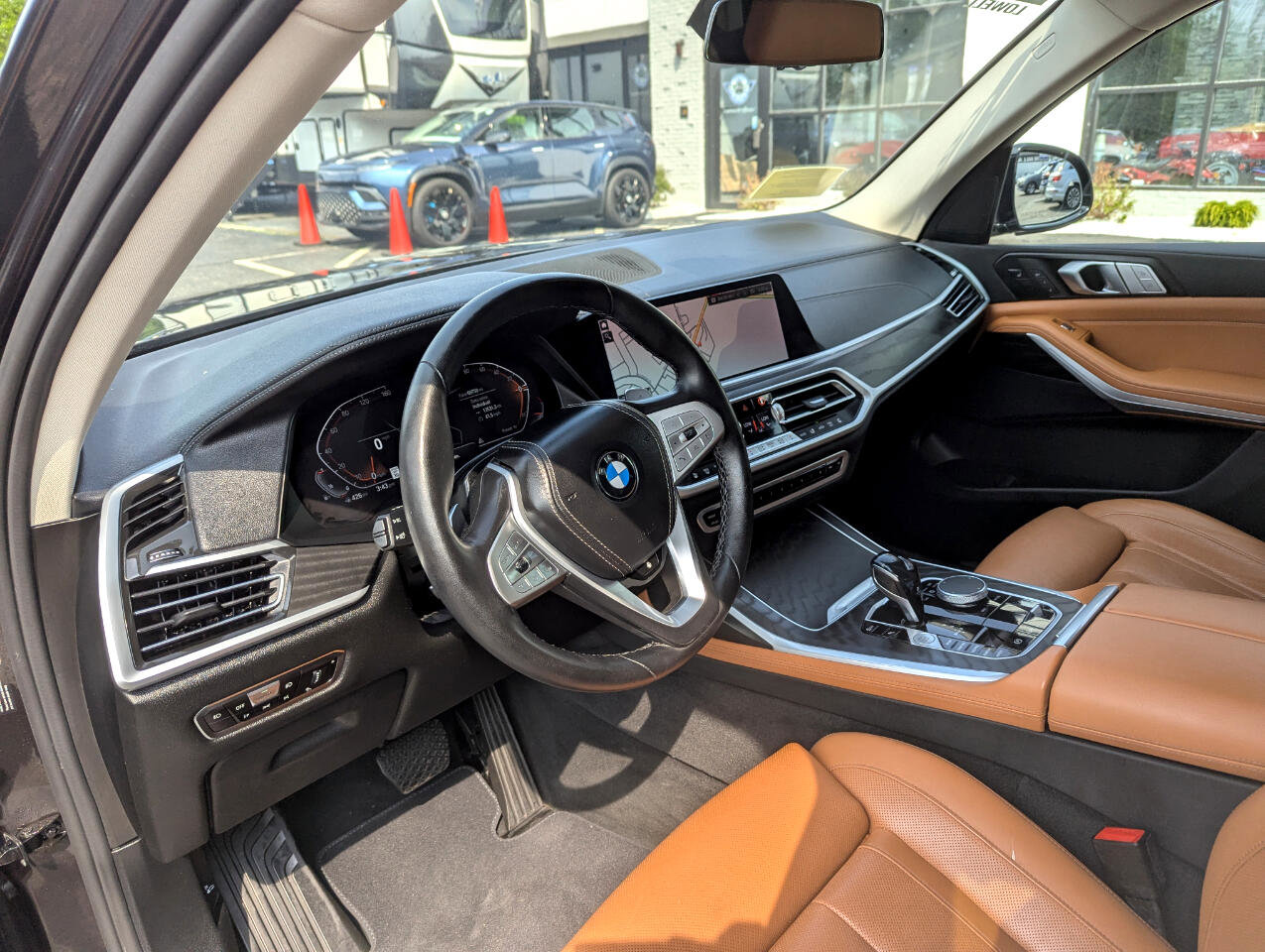 Used 2022 BMW X7 xDrive40i w/ Luxury Seating Package image 13