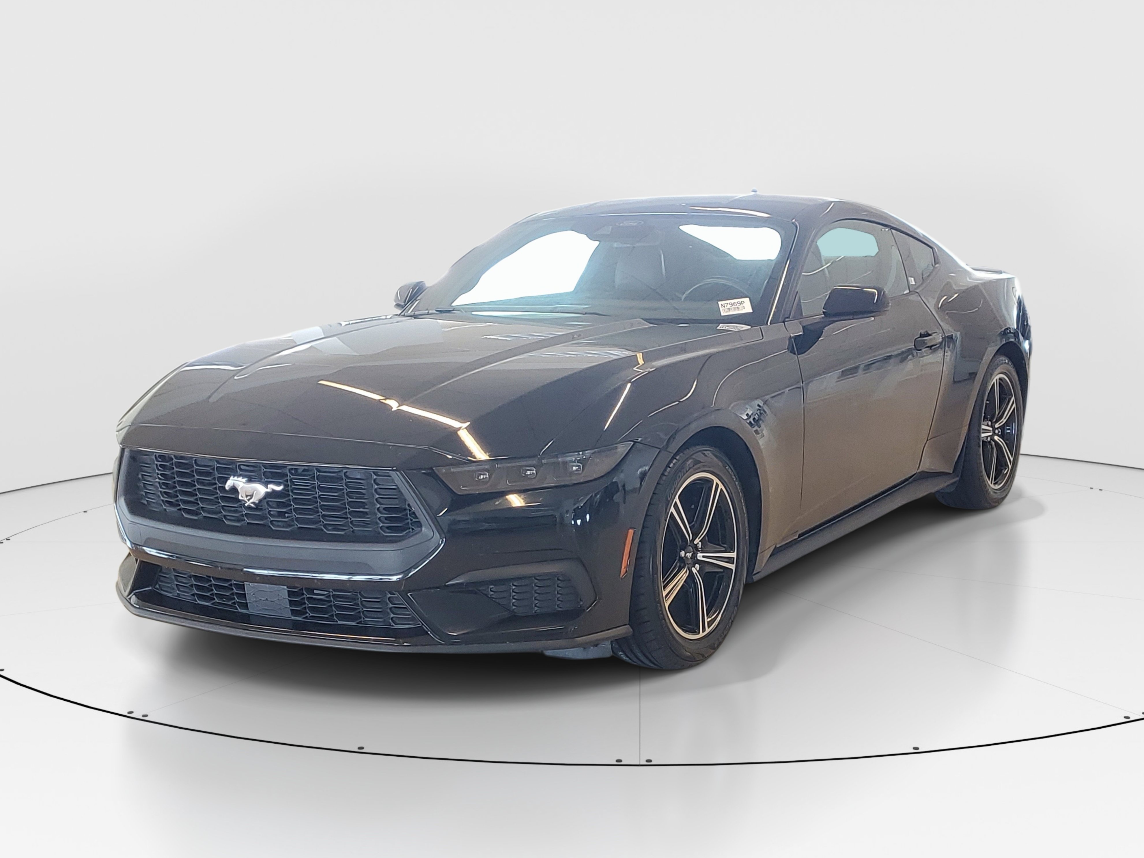 Used 2025 Ford Mustang Premium RWD image 5