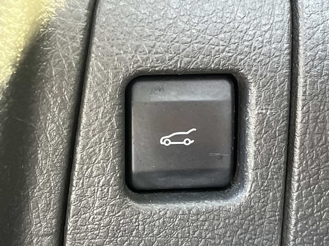 Used 2015 Lincoln MKX FWD w/ Equipment Group 102A image 24