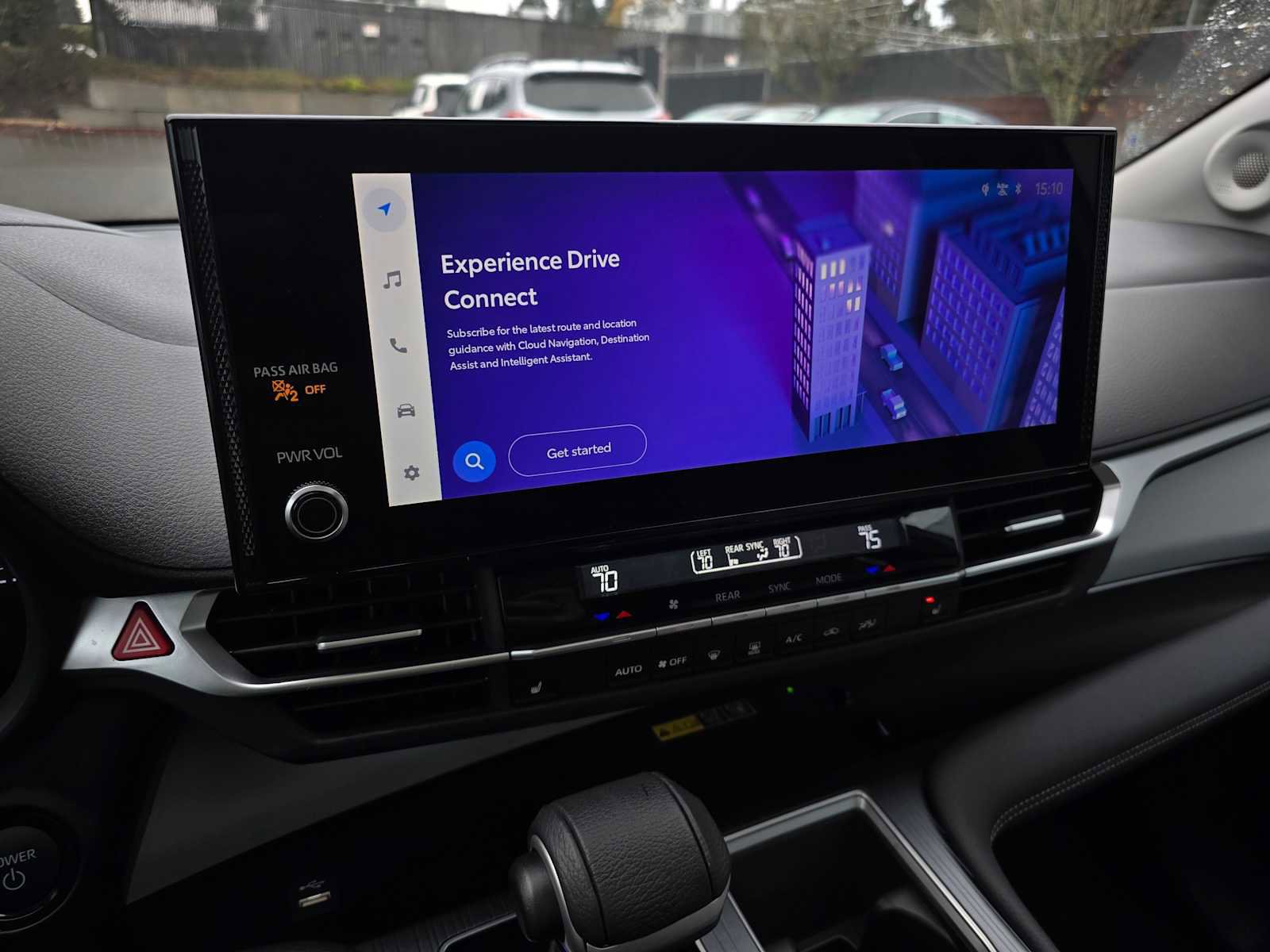 Used 2025 Toyota Sienna XLE image 30