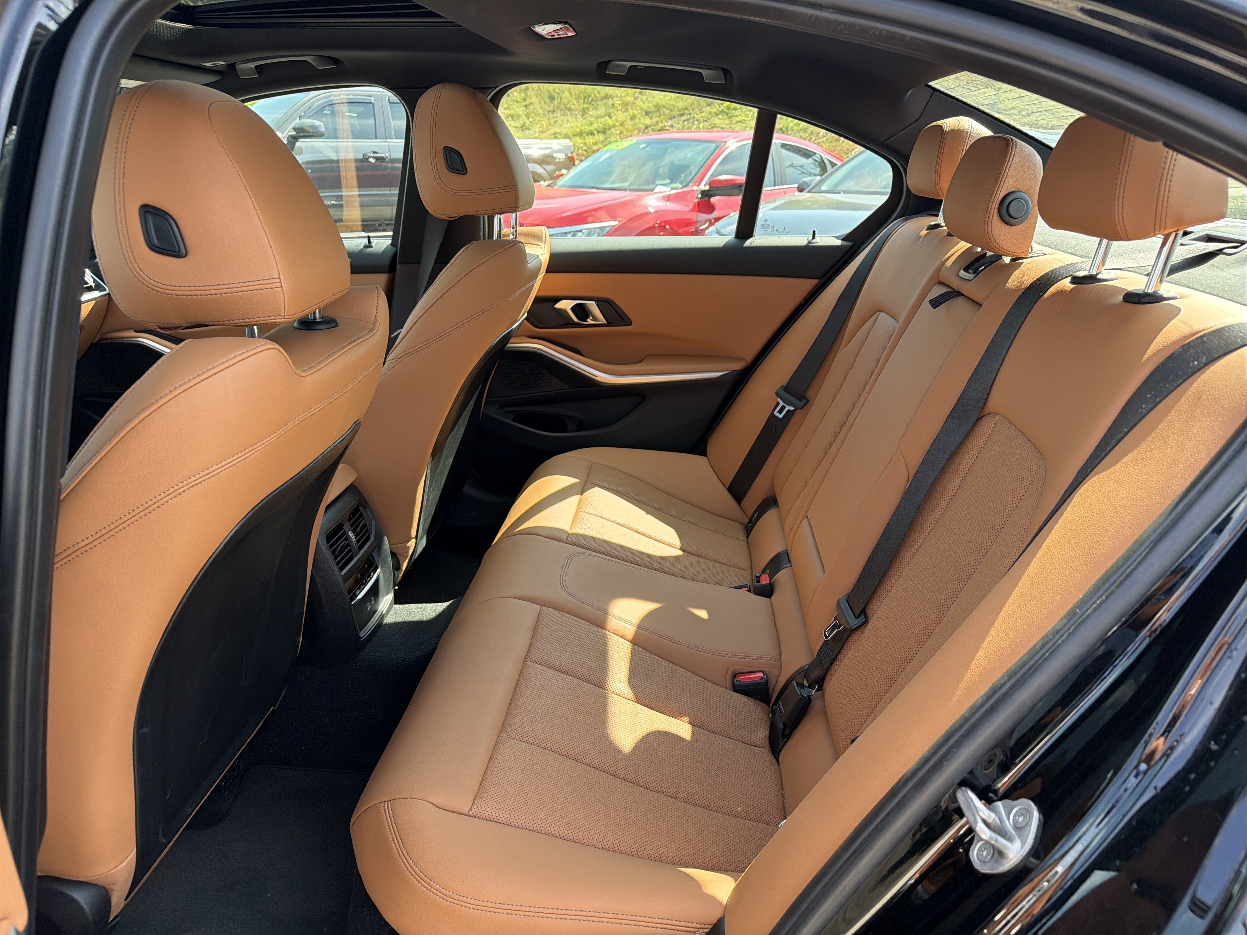 Used 2024 BMW 330i Sedan w/ Convenience Package RWD image 25