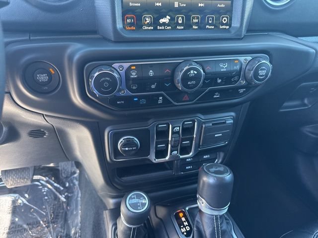 Used 2023 Jeep Wrangler Unlimited Sahara w/ Cold Weather Group AWD/4WD image 26