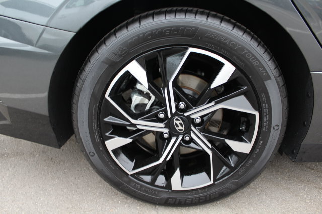 Used 2024 Hyundai Sonata SEL FWD image 11