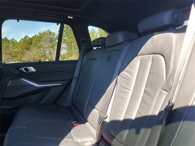Used 2019 BMW X5 xDrive50i w/ M Sport Package image 9