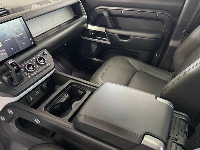 New 2024 Land Rover Defender 110 SE AWD/4WD image 17