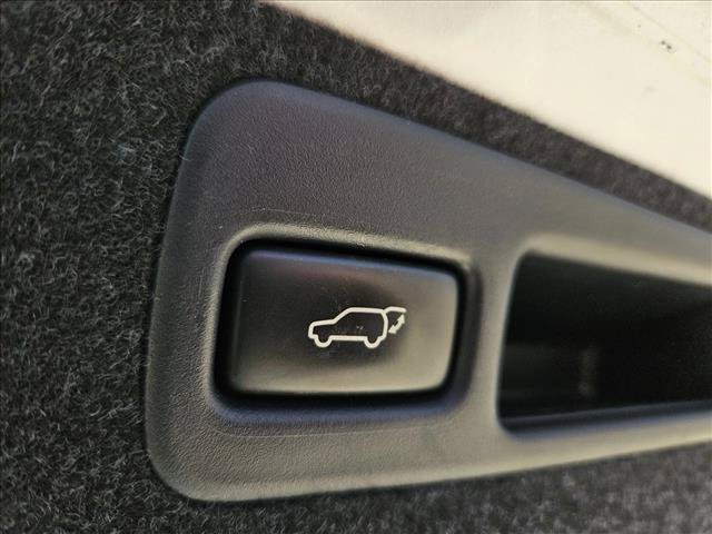 Used 2013 Lexus RX 450h AWD w/ Navigation Pkg image 18