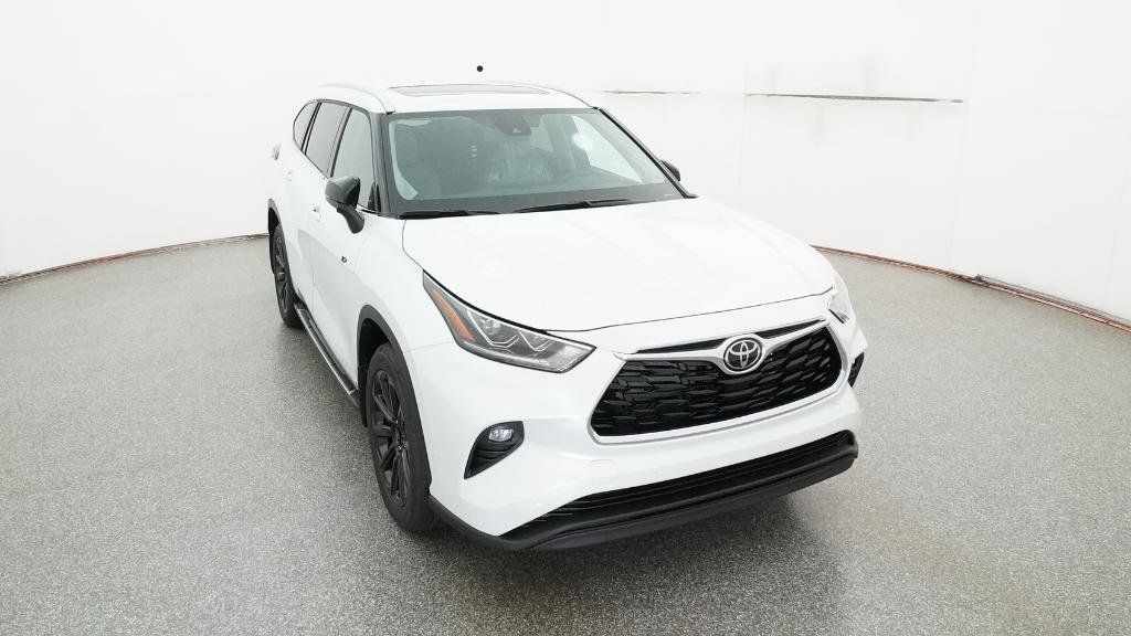 New 2025 Toyota Highlander Limited image 32
