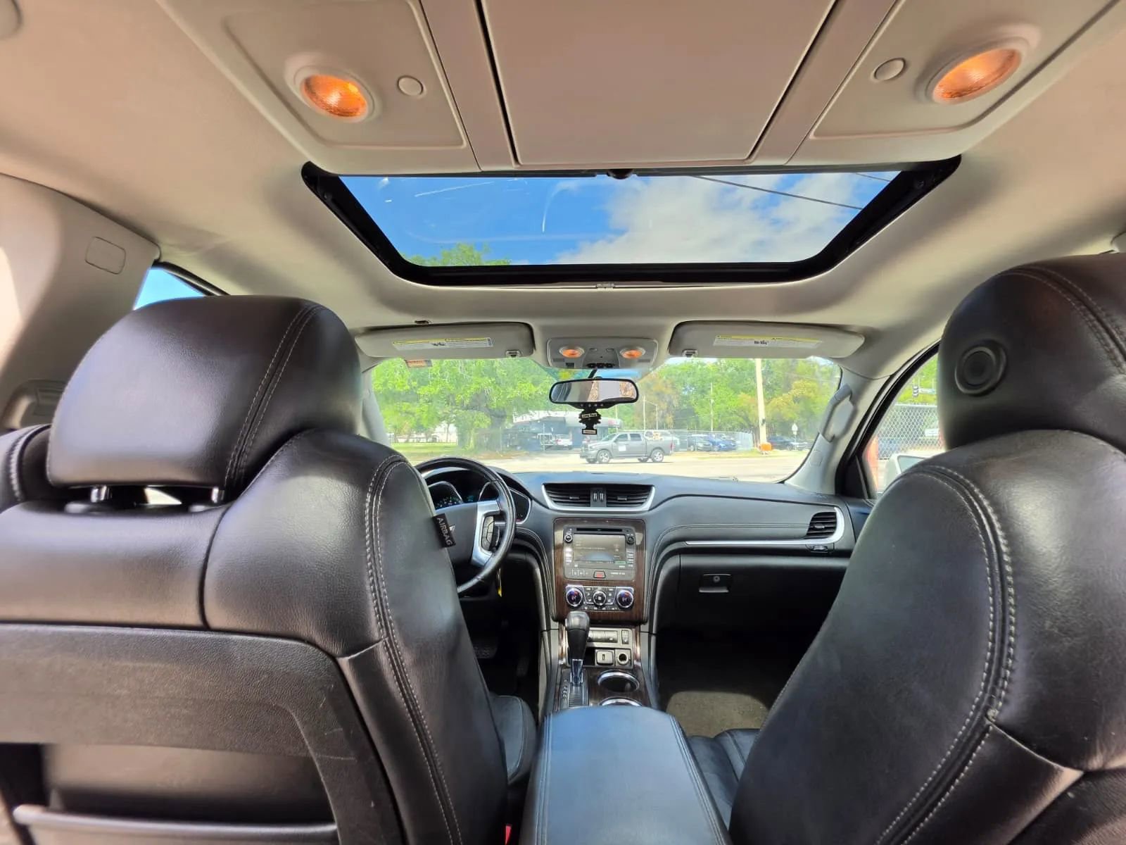 Used 2015 Chevrolet Traverse LT image 15