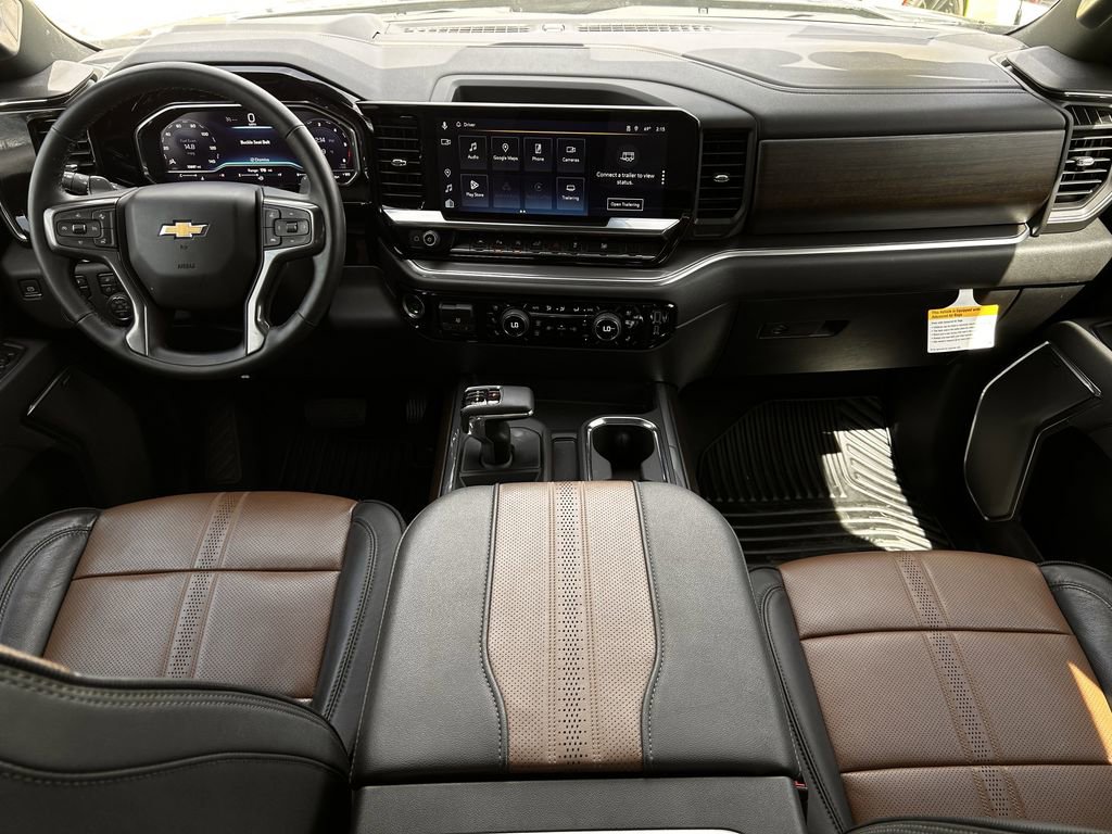 Used 2025 Chevrolet Silverado 1500 High Country w/ High Country Premium Package AWD/4WD image 12