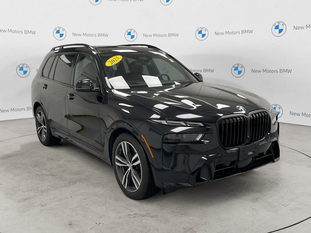Certified 2025 BMW X7 xDrive40i w/ M Sport Package AWD/4WD image 5