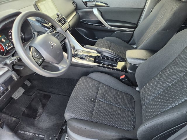 Used 2025 Mitsubishi Eclipse Cross LE AWD/4WD image 4