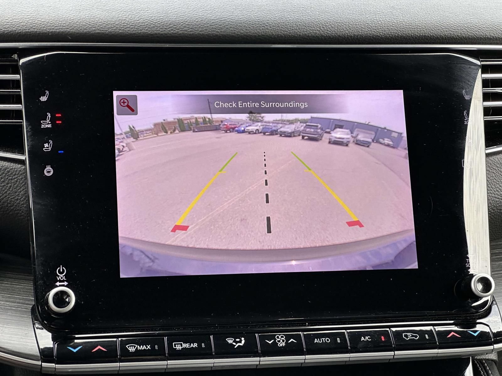 Used 2023 Jeep Wagoneer Series III w/ Preferred Equipment Group AWD/4WD image 18