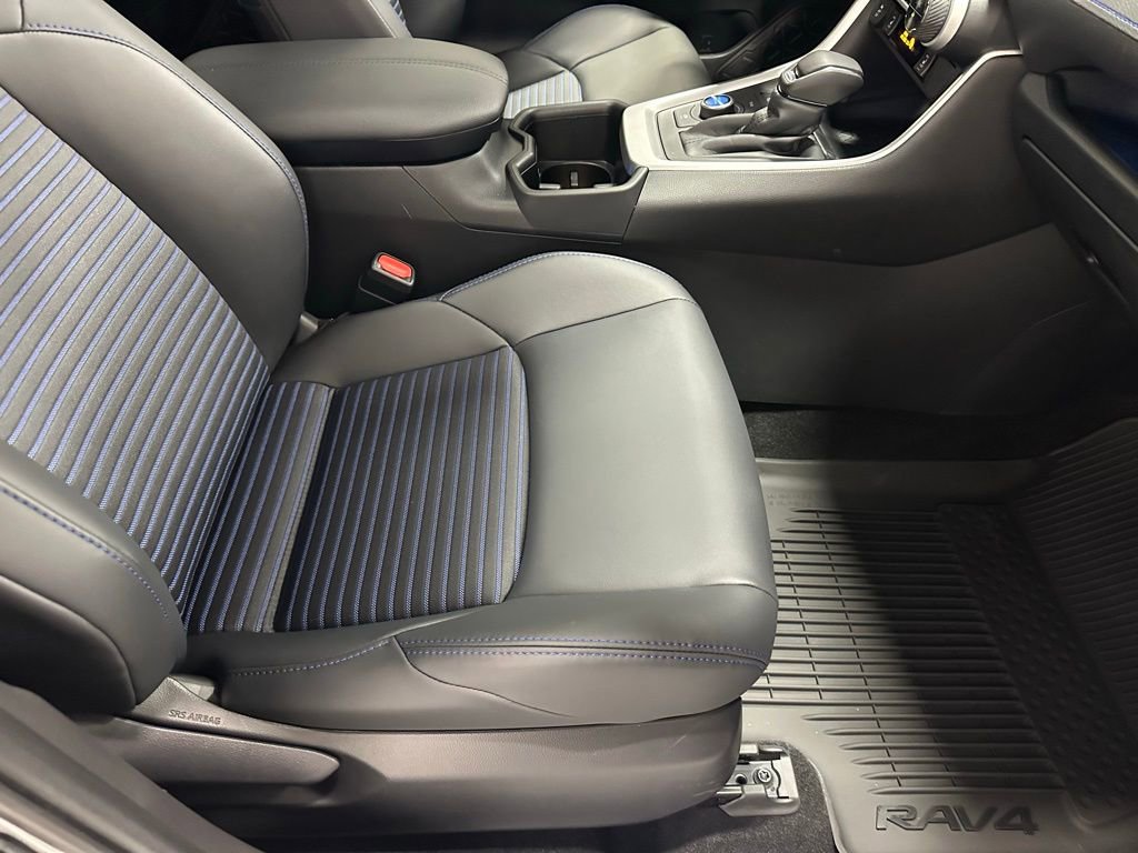 Used 2025 Toyota RAV4 XSE w/ Weather Package image 59