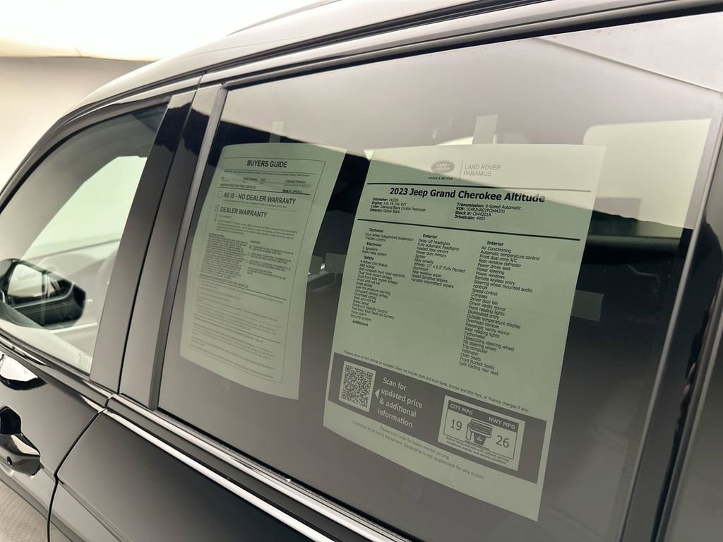 Used 2023 Jeep Grand Cherokee Altitude image 30