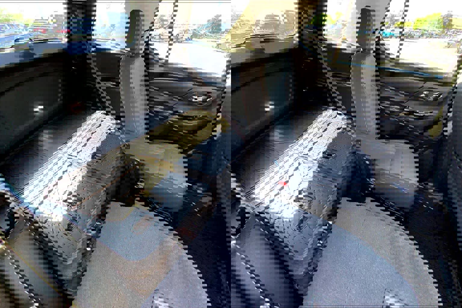 Used 2019 Chevrolet Traverse LT image 17