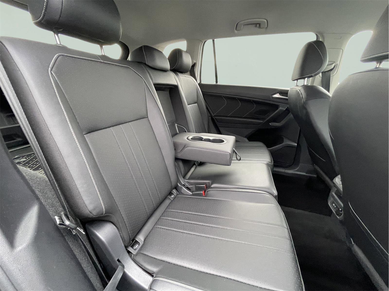 Used 2023 Volkswagen Tiguan SE AWD/4WD image 19