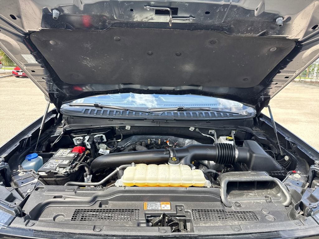 Used 2025 Ford Expedition Active image 30